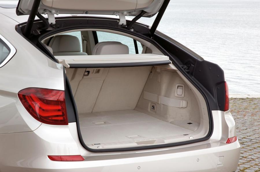  BMW 5-Series GT 2010 года  (фото 133 из 133)